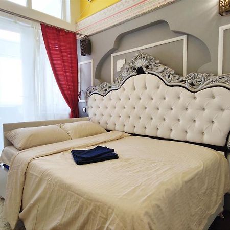 Inessa Center Guest Penthhouse Apartment คีชีเนา ภายนอก รูปภาพ